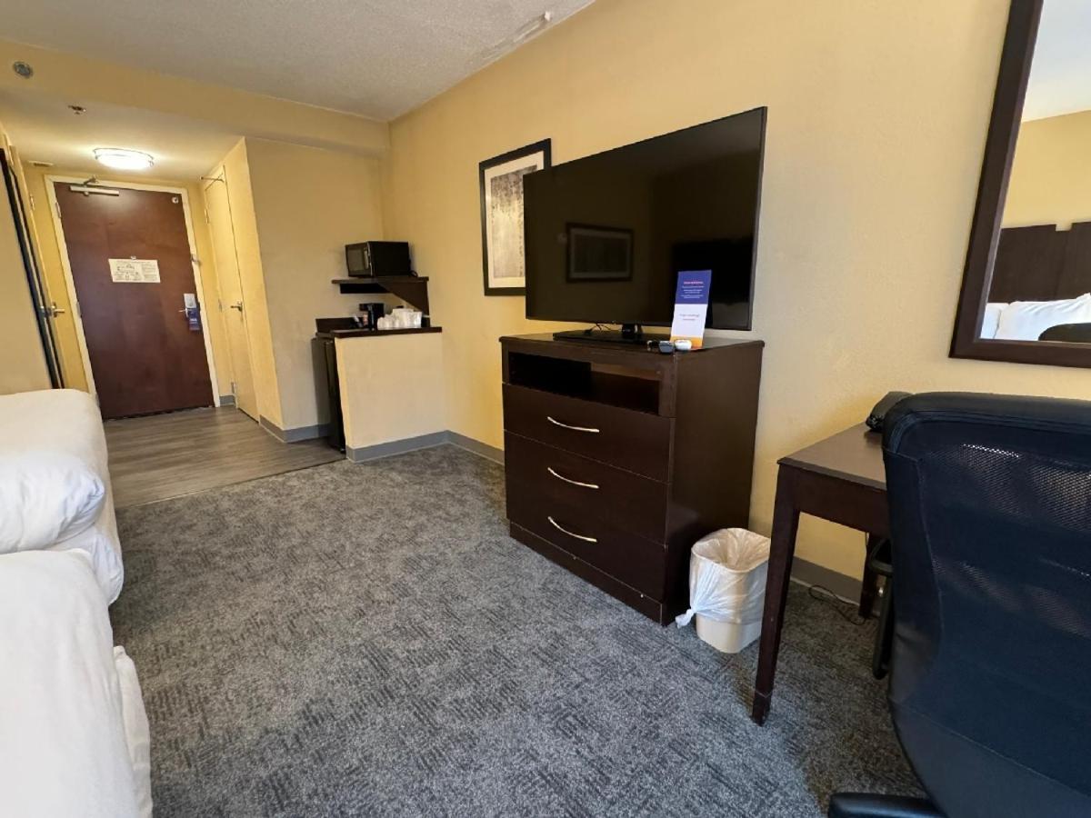 Comfort Inn & Suites Lexington Park Esterno foto